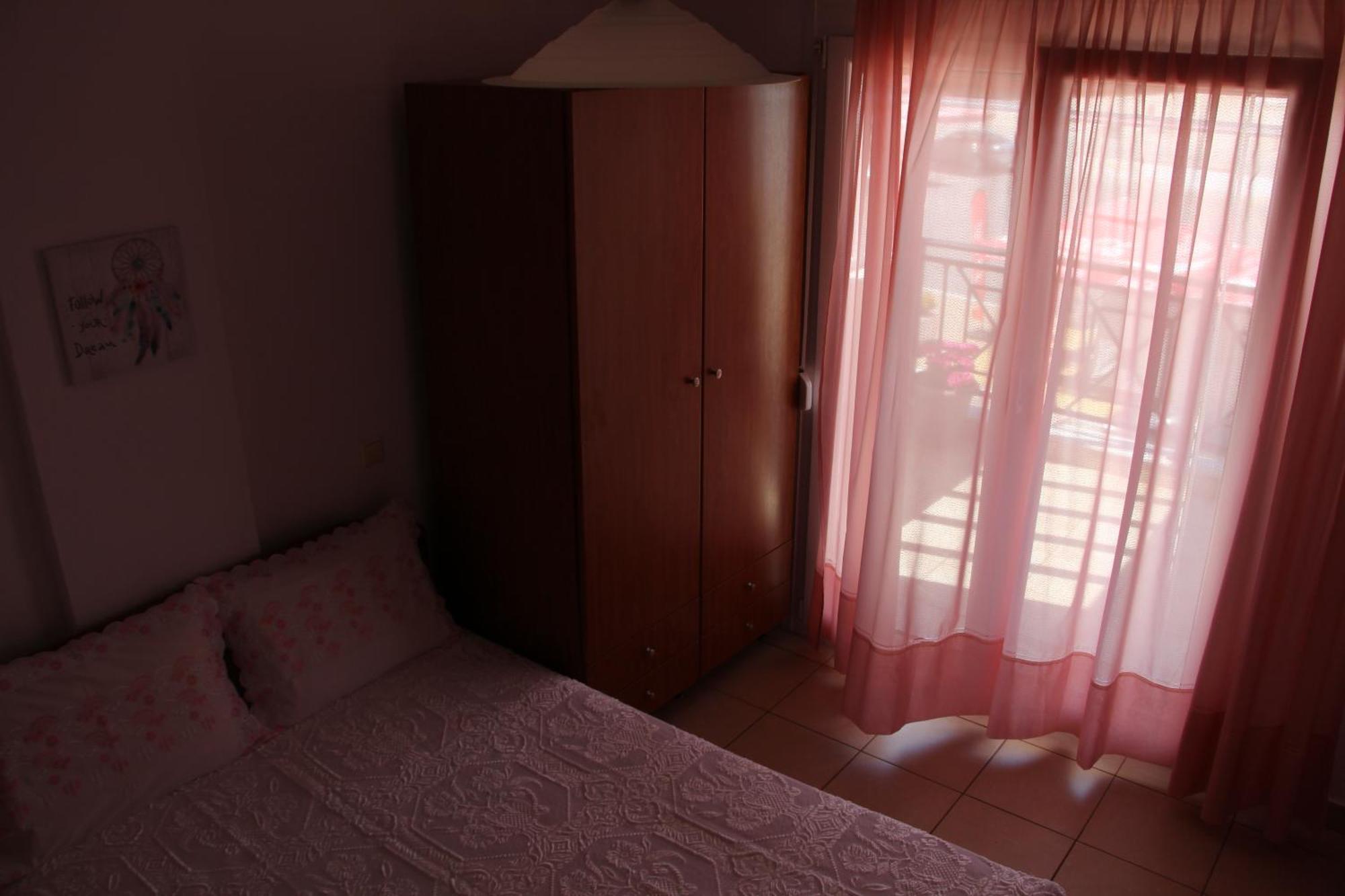 Matina'S Apartments Prínos Habitación foto